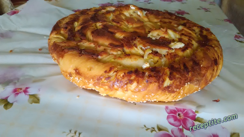 Снимки към Усукан тутманик