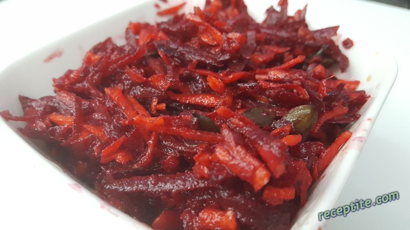 Снимки към Салата-пастет от цвекло, моркови и ябълки