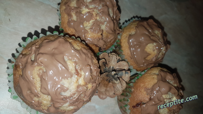 Снимки към Мъфини с парченца шоколад