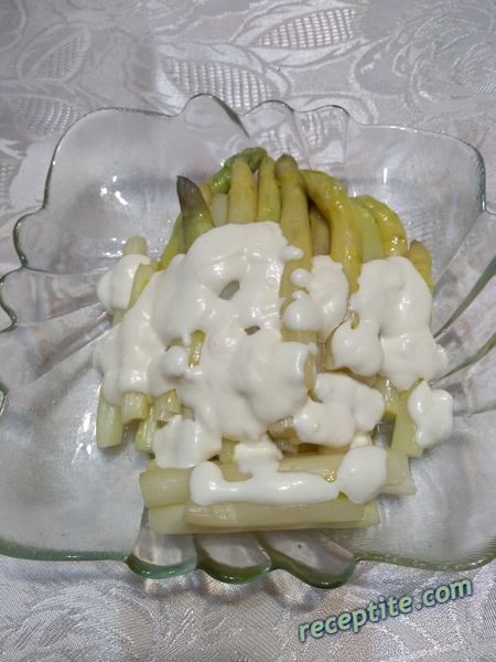 Снимки към Салата от аспержи с лимонова заливка