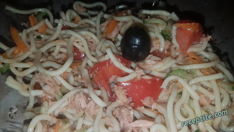 Снимки към Салата със спагети