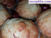 снимка 7 към рецепта Солени кексчета със сирене и маслини