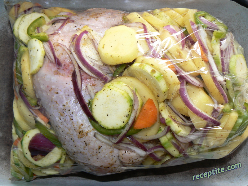 Снимки към Пиле със зеленчуци в плик