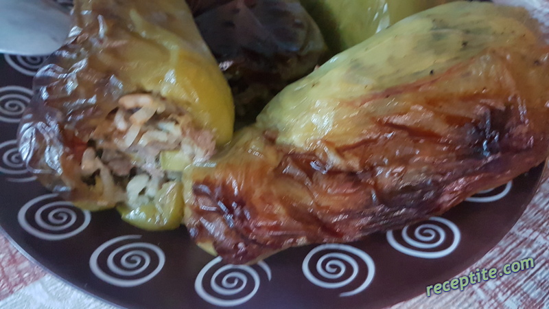 Снимки към Чушки, пълнени с ориз и месо