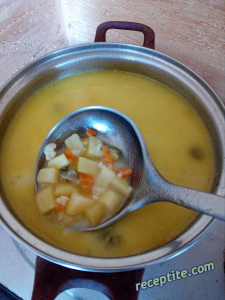 Снимки към Супа от броколи и картофи