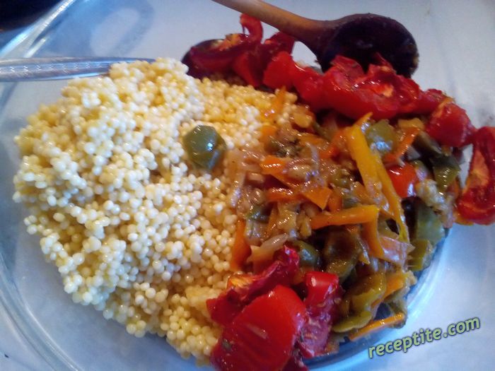 Снимки към Кус-кус с бекон и зеленчуци