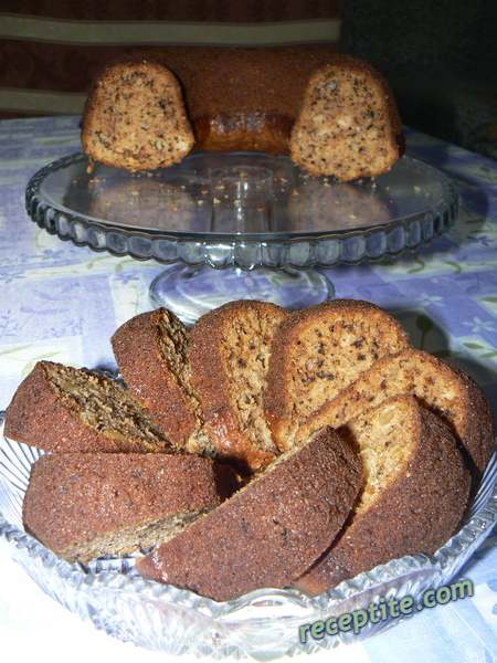 Снимки към Ябълков кекс с ядки и стафиди