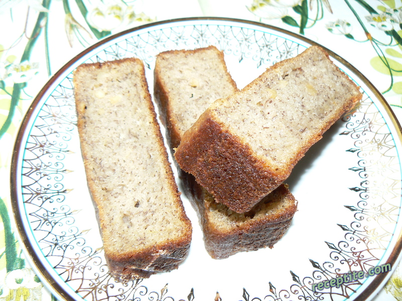 Снимки към Бананов хляб с ядки