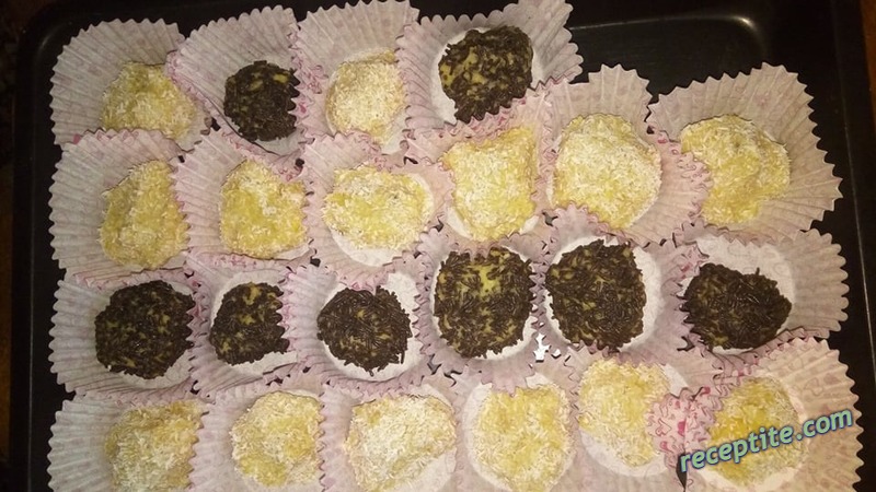 Снимки към Бисквитени топчета с швепс