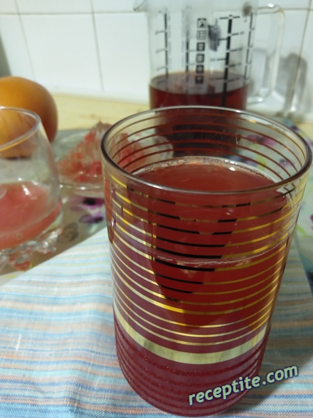 Снимки към Черен чай с плодови сокове