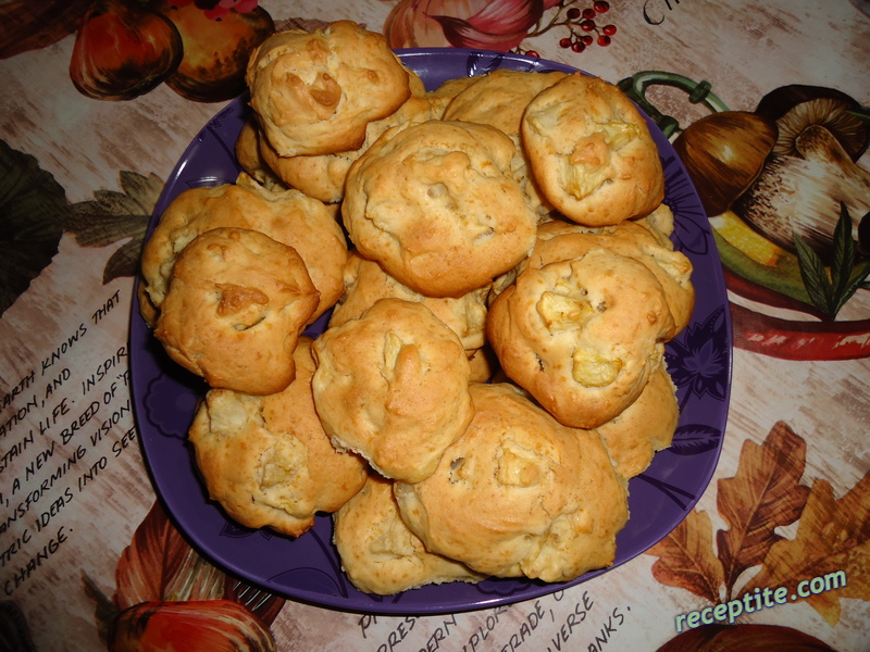 Снимки към Рошави бисквити с ябълки