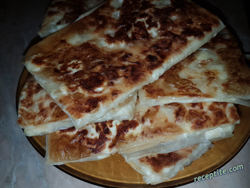 Снимки към Бързи банички на тиган