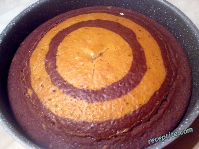 Снимки към Постен сладкиш без мляко, масло и яйца