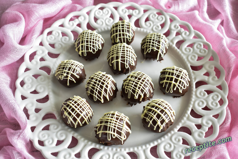 Снимки към Шоколадови бонбони с бишкоти и маскарпоне