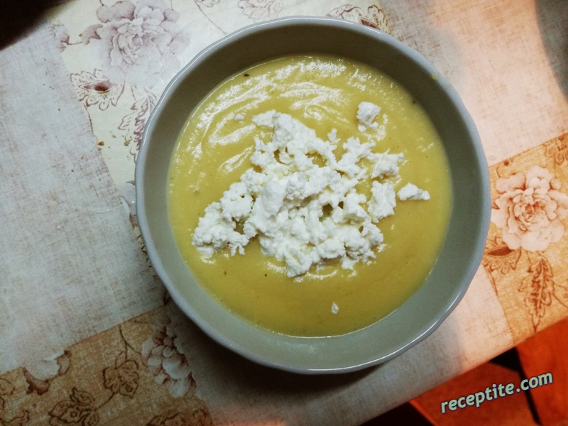 Снимки към Крем-супа от червена леща, картофи и целина