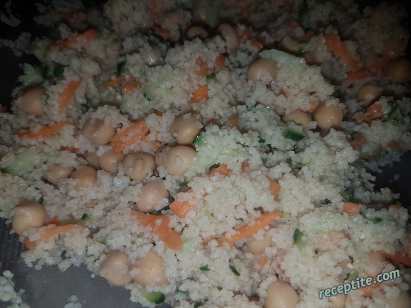 Снимки към Салата с кус-кус и нахут