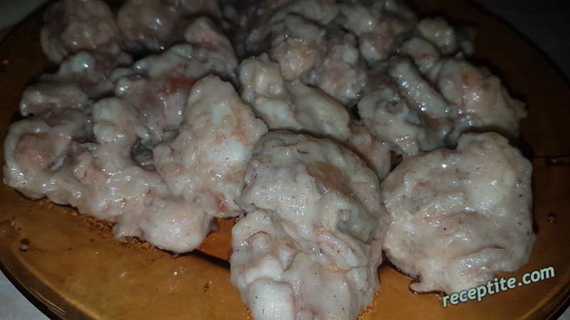 Снимки към Пилешки хапки в чеснов сос