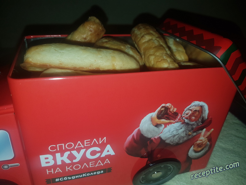 Снимки към Маслени соленки със сирене