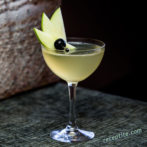 Снимки към Ябълково мартини Appletini