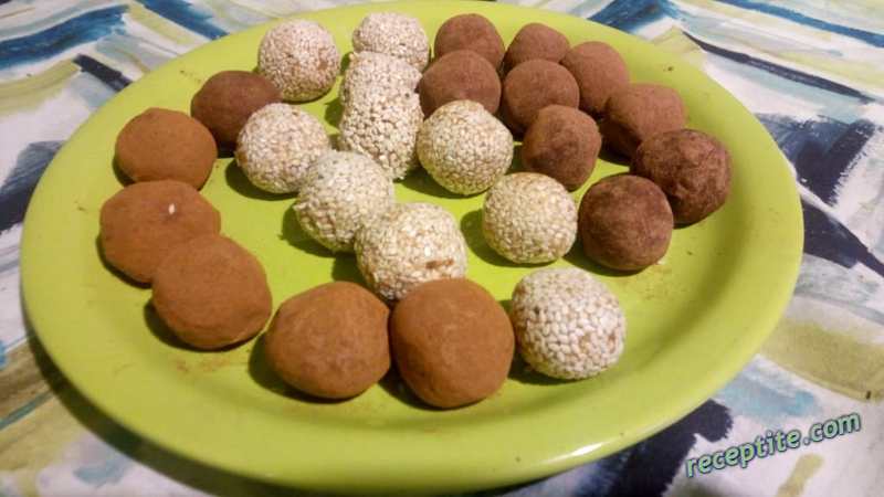 Снимки към Постни домашни бонбони