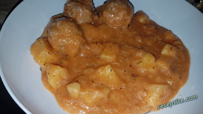 Снимки към Сос с кюфтета с ориз
