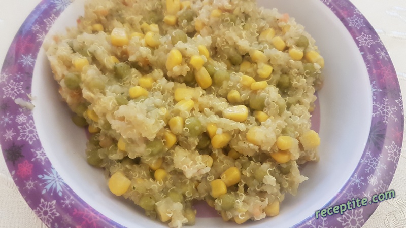 Снимки към Киноа с грах и царевица