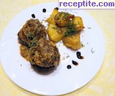 снимка 2 към рецепта Печени кюфтенца с плънка върху гъби