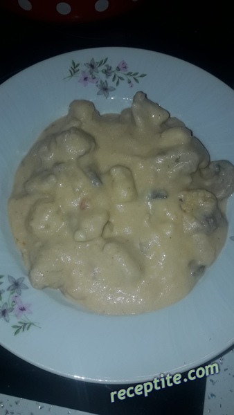 Снимки към Свинско с картофи и сметанов сос