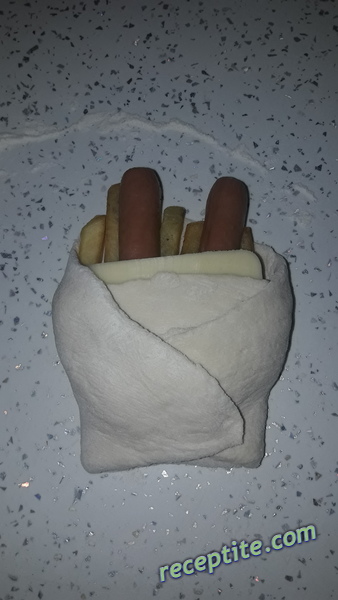 Снимки към Фаготини с кренвирши и пържени картофи