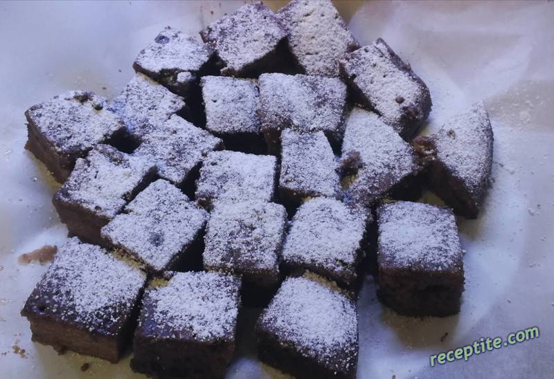 Снимки към Сочен какаов кекс