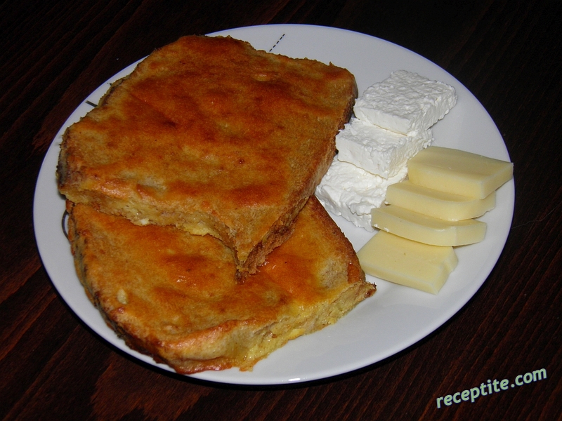 Снимки към Печени филии хляб с яйца и кисело мляко