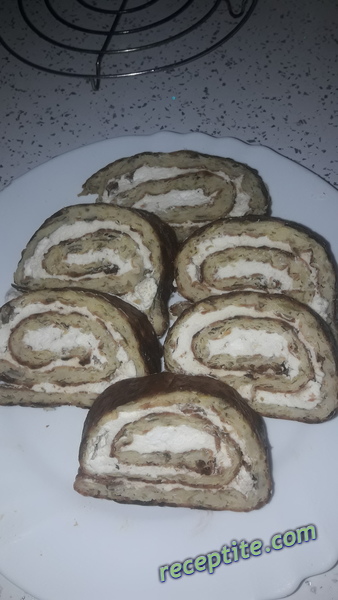 Снимки към Руло от тиквички с месна или безмесна плънка