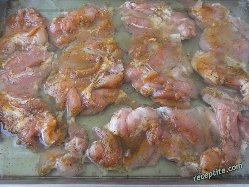 Снимки към Пилешки филета с гъби и моркови на фурна