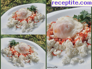 снимка 2 към рецепта Забулени яйца със сирене