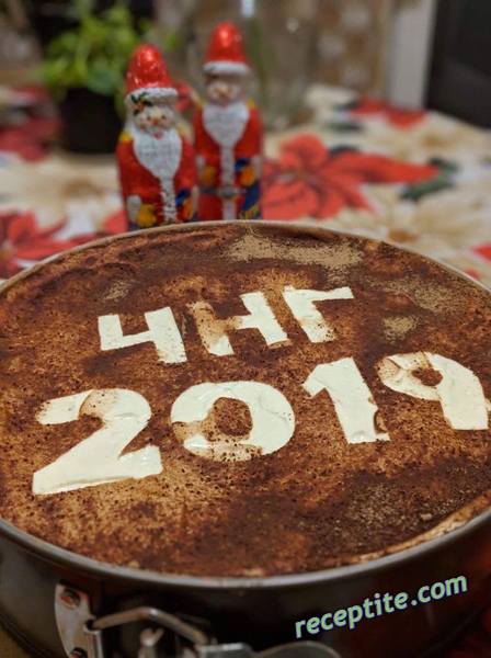 Снимки към Коледно-Новогодишни украси и трапези