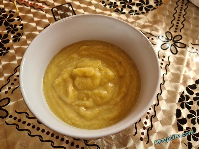 Снимки към Картофена крем-супа с морков и лук