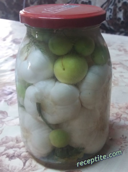 Снимки към Туршия от пресен чесън (без варене)