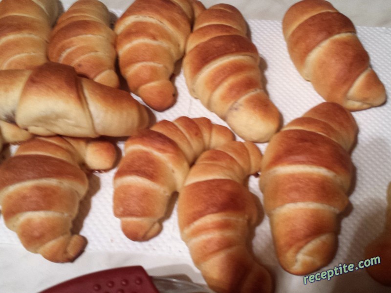 Снимки към Кифлички със закваска