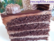 снимка 3 към рецепта Сочна шоколадова торта с шоколадов мус