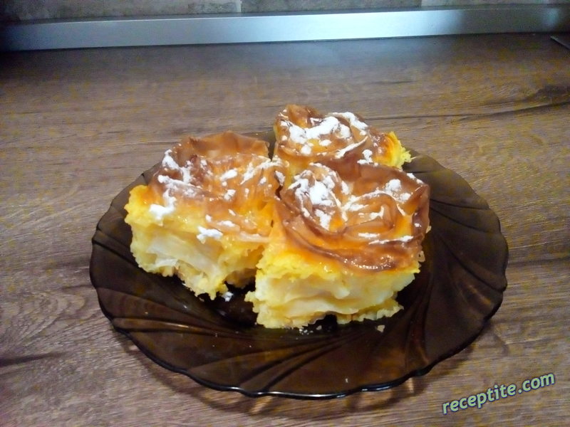 Снимки към Млечна баница с готови кори