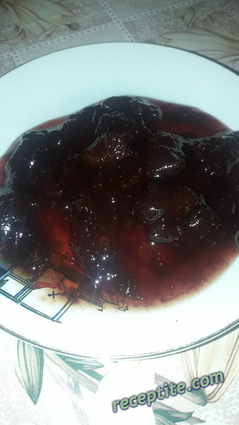 Снимки към Домашно сладко от ягоди