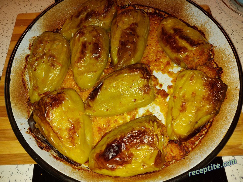 Снимки към Пълнени чушки на фурна