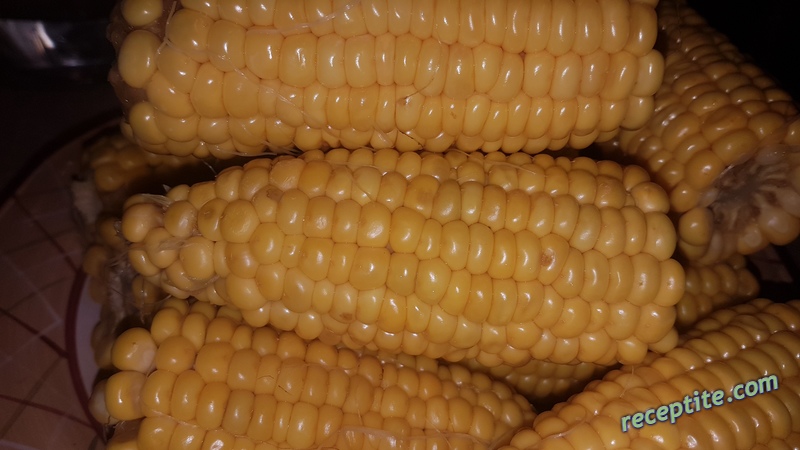 Снимки към Варена царевица с прясно мляко и масло