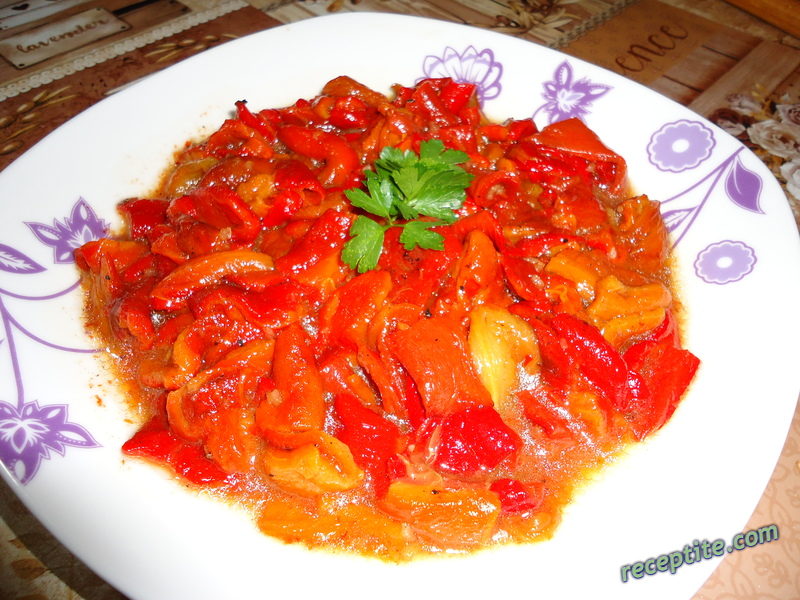 Снимки към Печени чушки с оцет и олио