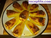 снимка 1 към рецепта Пълнени чушки с яйце, сирене и галета