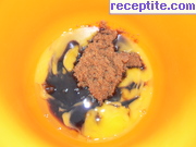 снимка 2 към рецепта Кекс с брашно от лимец, смлени бадеми и конфитюр