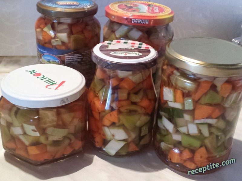 Снимки към Зеленчуци за оризова салата