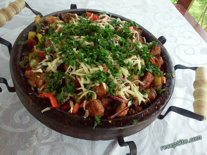 Снимки към Пилешки сач със зеленчуци