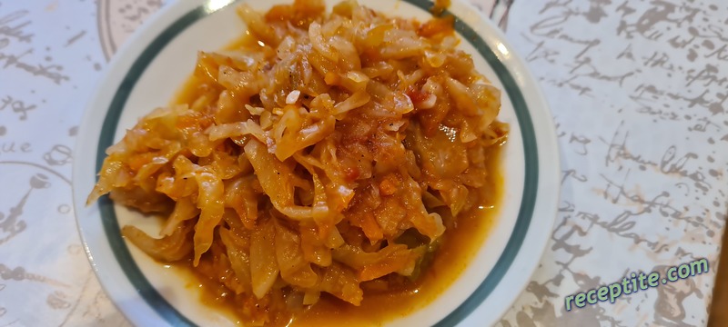 Снимки към Прясно зеле в тенджера
