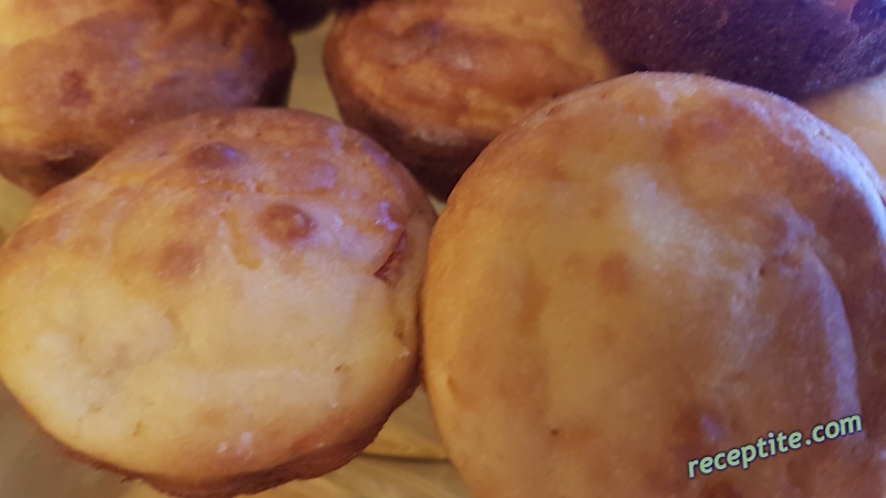 Снимки към Солени мъфини с колбас и зелени маслини